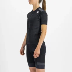 Sportful Supergiara Vrouwen Jersey - Zwart 9 Sportful Supergiara Vrouwen Jersey - Zwart -Fiets Vonk Verkoopwinkel 05 1121026 002