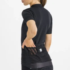 Sportful Supergiara Vrouwen Jersey - Zwart 11 Sportful Supergiara Vrouwen Jersey - Zwart -Fiets Vonk Verkoopwinkel 08 1121026 002