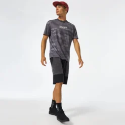 Oakley Explorer Short - Blackout -Fiets Vonk Verkoopwinkel 193517363420 oakley explorer short blackout alternate d06