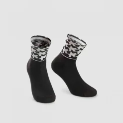 Assos Monogram Sokken EVO Zwart Serie -Fiets Vonk Verkoopwinkel ASSOS Monogram Socks EVO Black Series 1