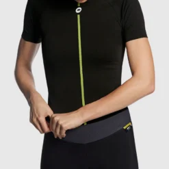 Assos Dames Lente Herfst SS Skin Layer Korte Mouw Zwart 9 Assos Dames Lente Herfst SS Skin Layer Korte Mouw Zwart -Fiets Vonk Verkoopwinkel ASSOS P12 40 433 18 33