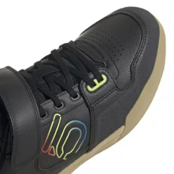 Five Ten Hellcat Fietsschoenen - Kern Zwart/Kern Zwart/Rood -Fiets Vonk Verkoopwinkel GY5125 8 FOOTWEAR Photography Detail View 1 white